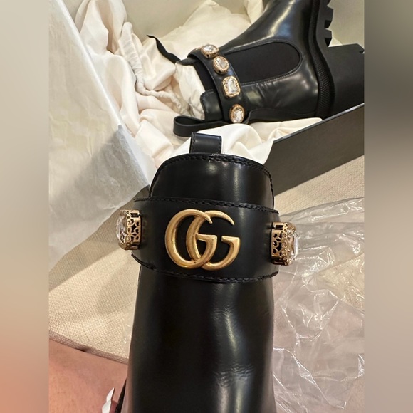 Gucci black leather boots with jewels - Picture 7 of 11